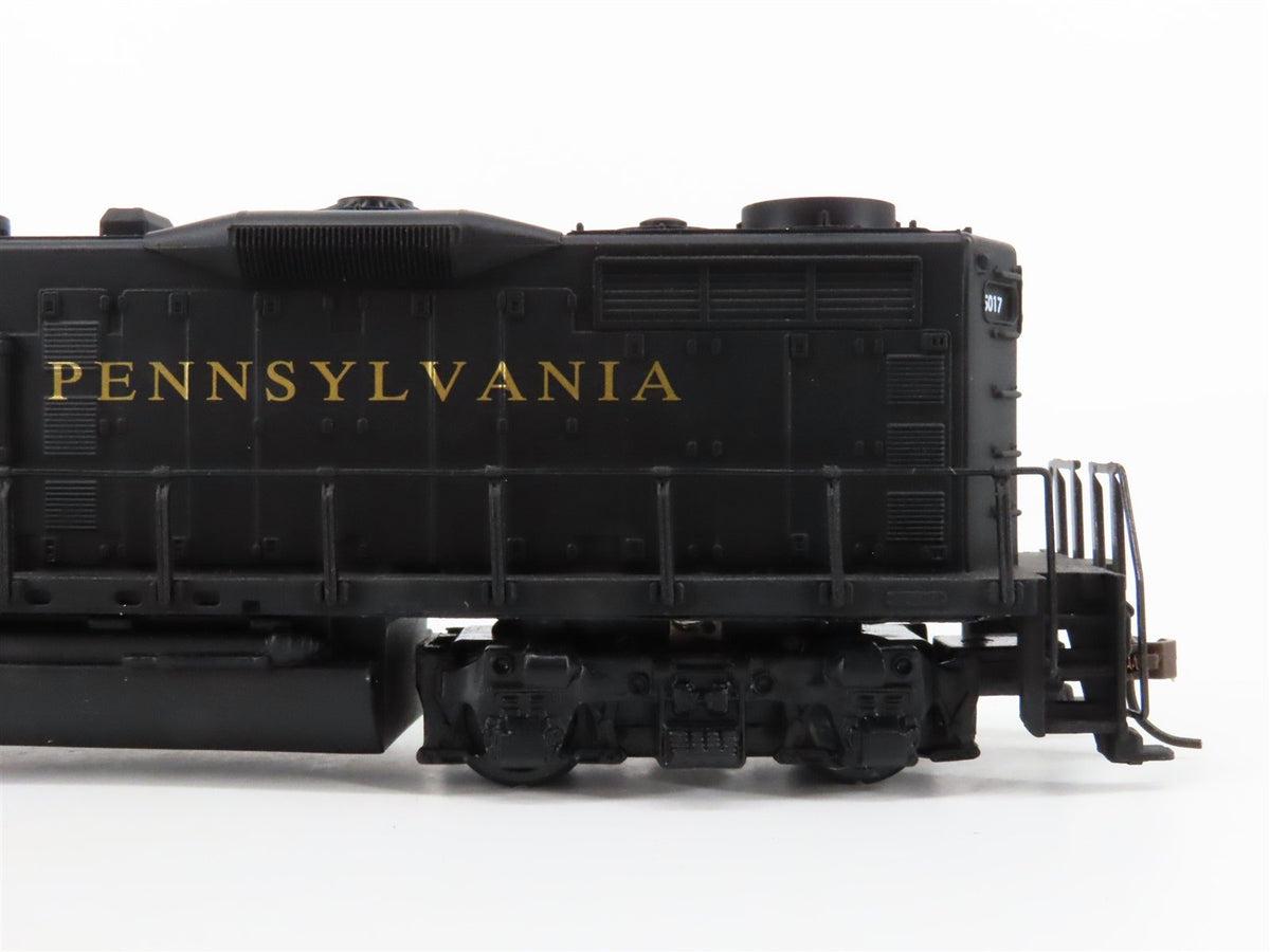 HO Scale Model Power 96851 PRR Pennsylvania EMD GP20 Diesel Locomotive #5017