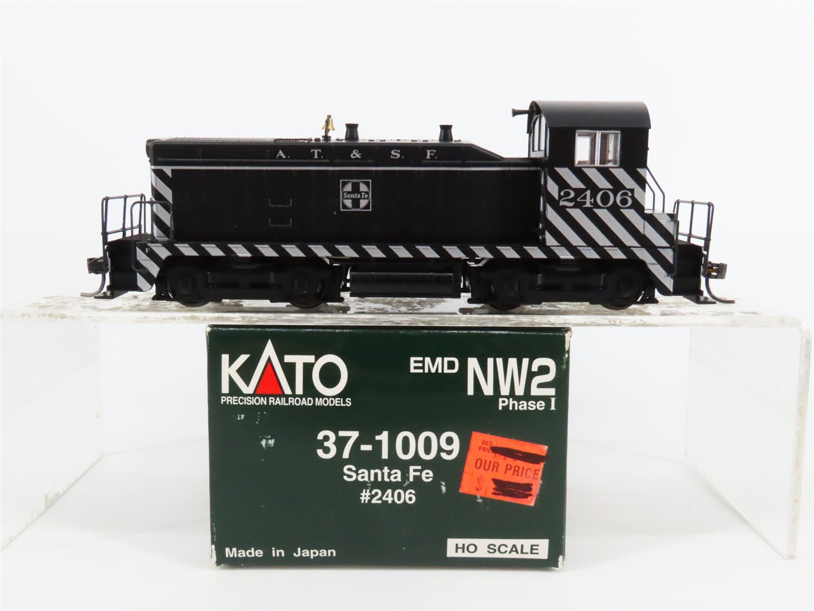 HO Scale KATO 37-1009 ATSF Santa Fe NW2 Diesel Locomotive #2406