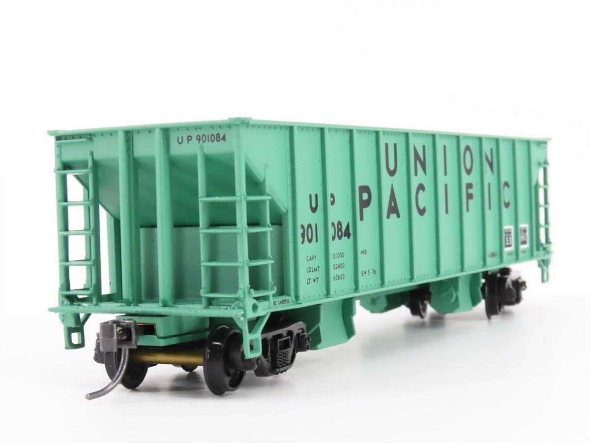 HO Scale Walthers 932-4201 UP Union Pacific Railroad 41&#39; Ballast Hopper #901084