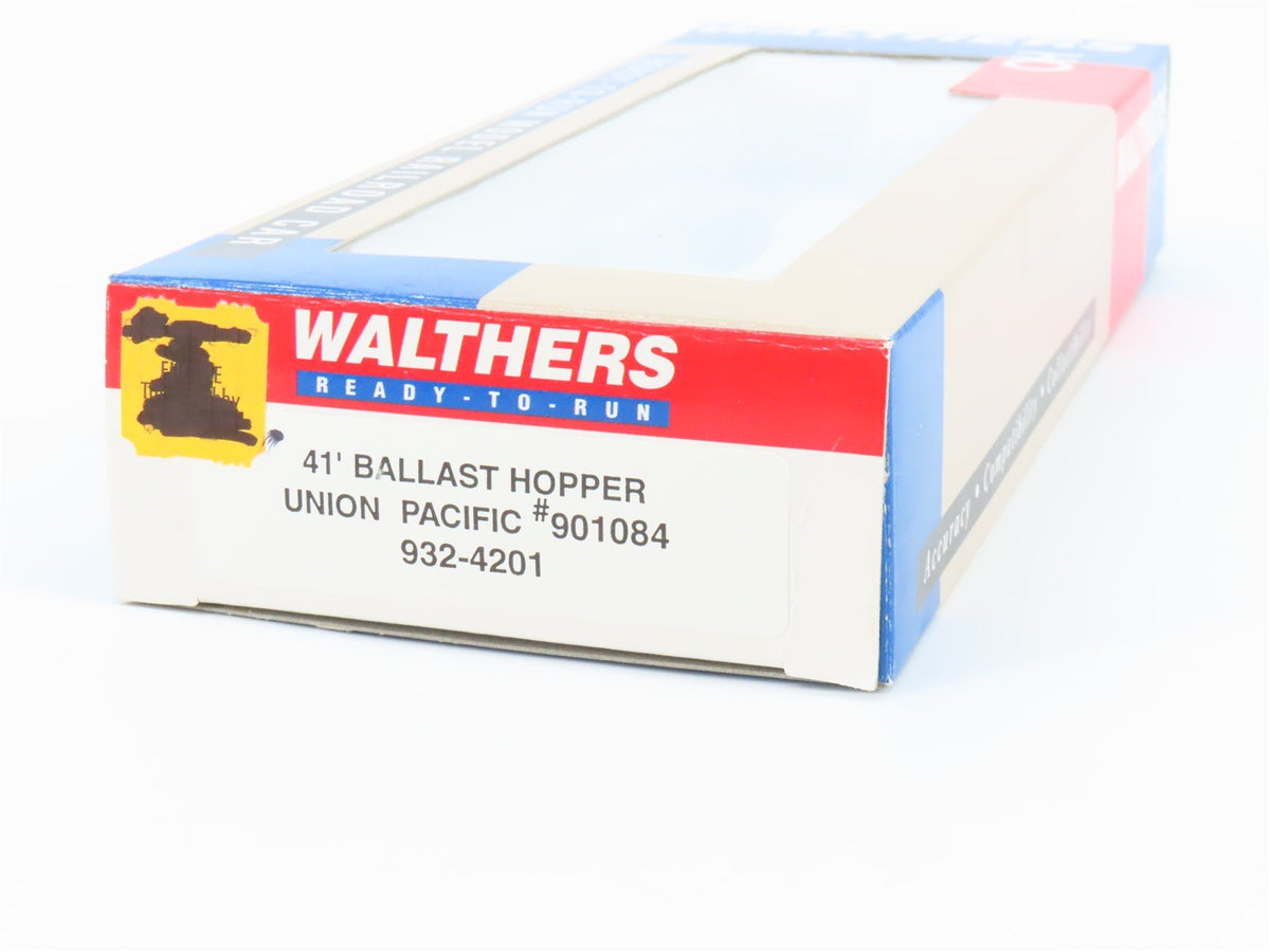 HO Scale Walthers 932-4201 UP Union Pacific Railroad 41&#39; Ballast Hopper #901084