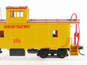 HO Scale Marklin 45702 UP Union Pacific Railroad Cupola Caboose #3771