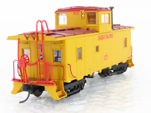 HO Scale Marklin 45702 UP Union Pacific Railroad Cupola Caboose #3771