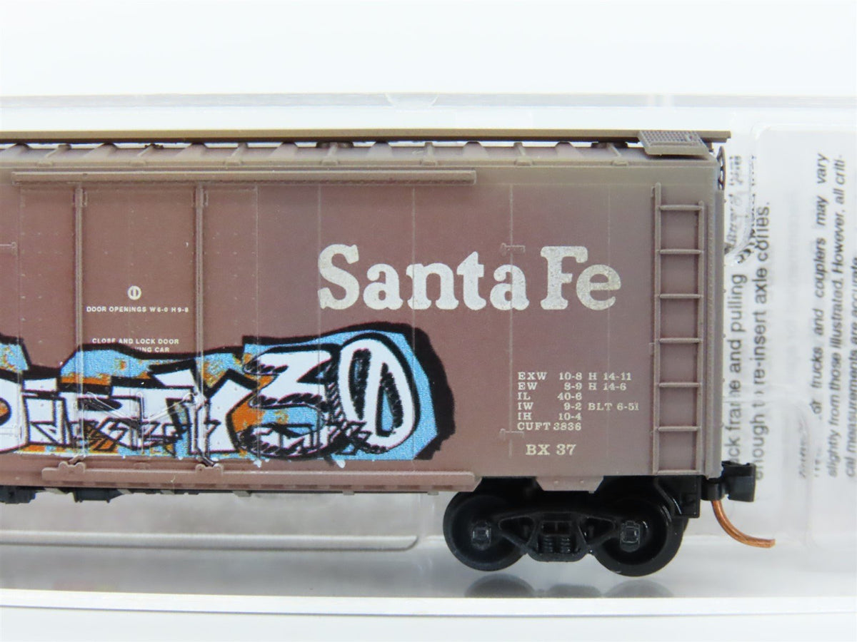 N Micro-Trains MTL 02144110 ATSF Santa Fe Box Car #149941 - Weathered &amp; Graffiti