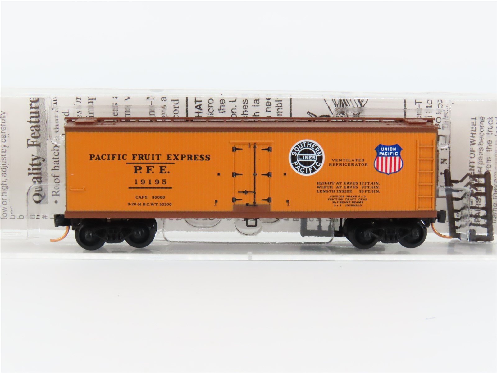 N Scale Micro-Trains MTL 47060 SP UP PFE Pacific Fruit Express 40' Reefer #19195