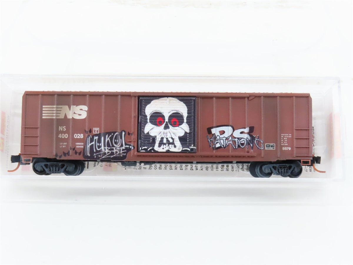 N Micro-Trains MTL 02544730 NS Norfolk Southern 50&#39; Box Car #400028 w/ Graffiti