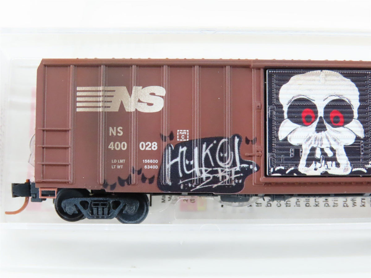 N Micro-Trains MTL 02544730 NS Norfolk Southern 50&#39; Box Car #400028 w/ Graffiti