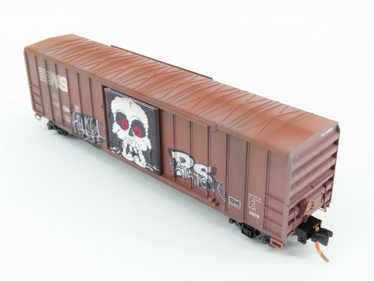 N Micro-Trains MTL 02544730 NS Norfolk Southern 50&#39; Box Car #400028 w/ Graffiti