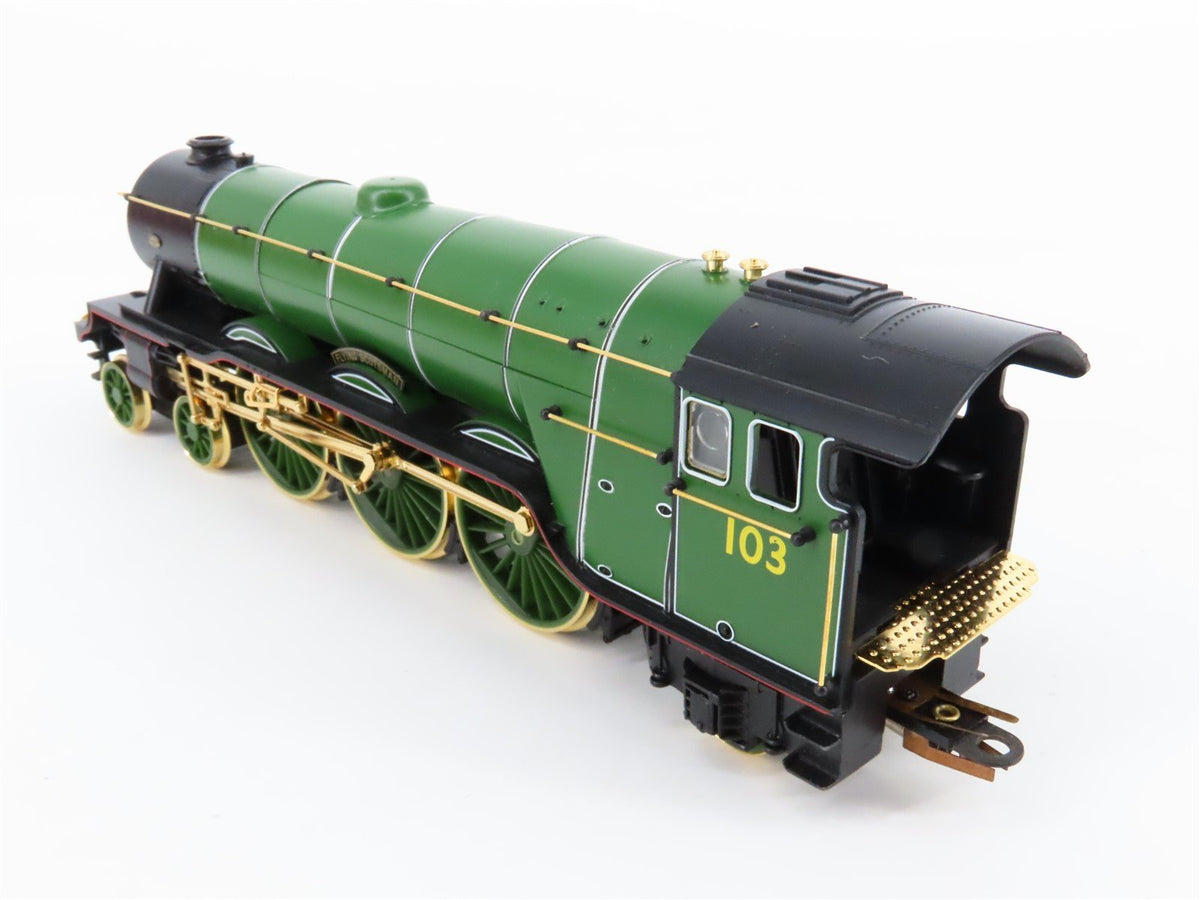 OO Hornby R2146 Flying Scotsman 4-6-2 Steam Millennium Ltd Edition - Gold Wheels