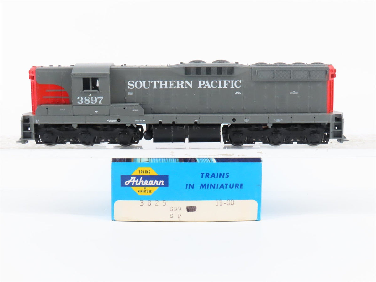 HO Scale Athearn 3825 SP Southern Pacific SD9 Diesel Locomotive #3897