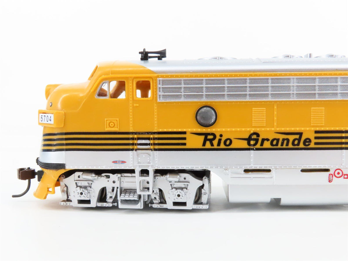 HO Scale Bachmann 61517 D&amp;RGW Rio Grande EMD F9A Diesel Locomotive #5704