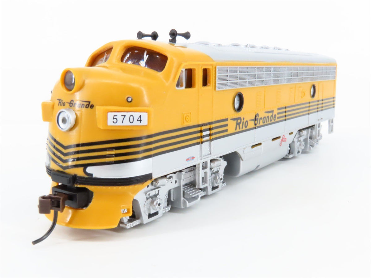 HO Scale Bachmann 61517 D&amp;RGW Rio Grande EMD F9A Diesel Locomotive #5704