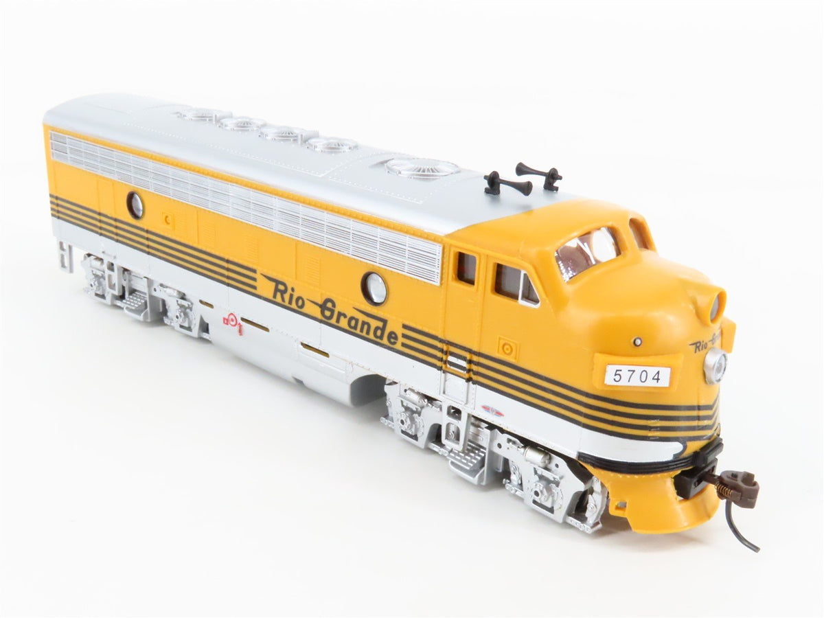 HO Scale Bachmann 61517 D&amp;RGW Rio Grande EMD F9A Diesel Locomotive #5704