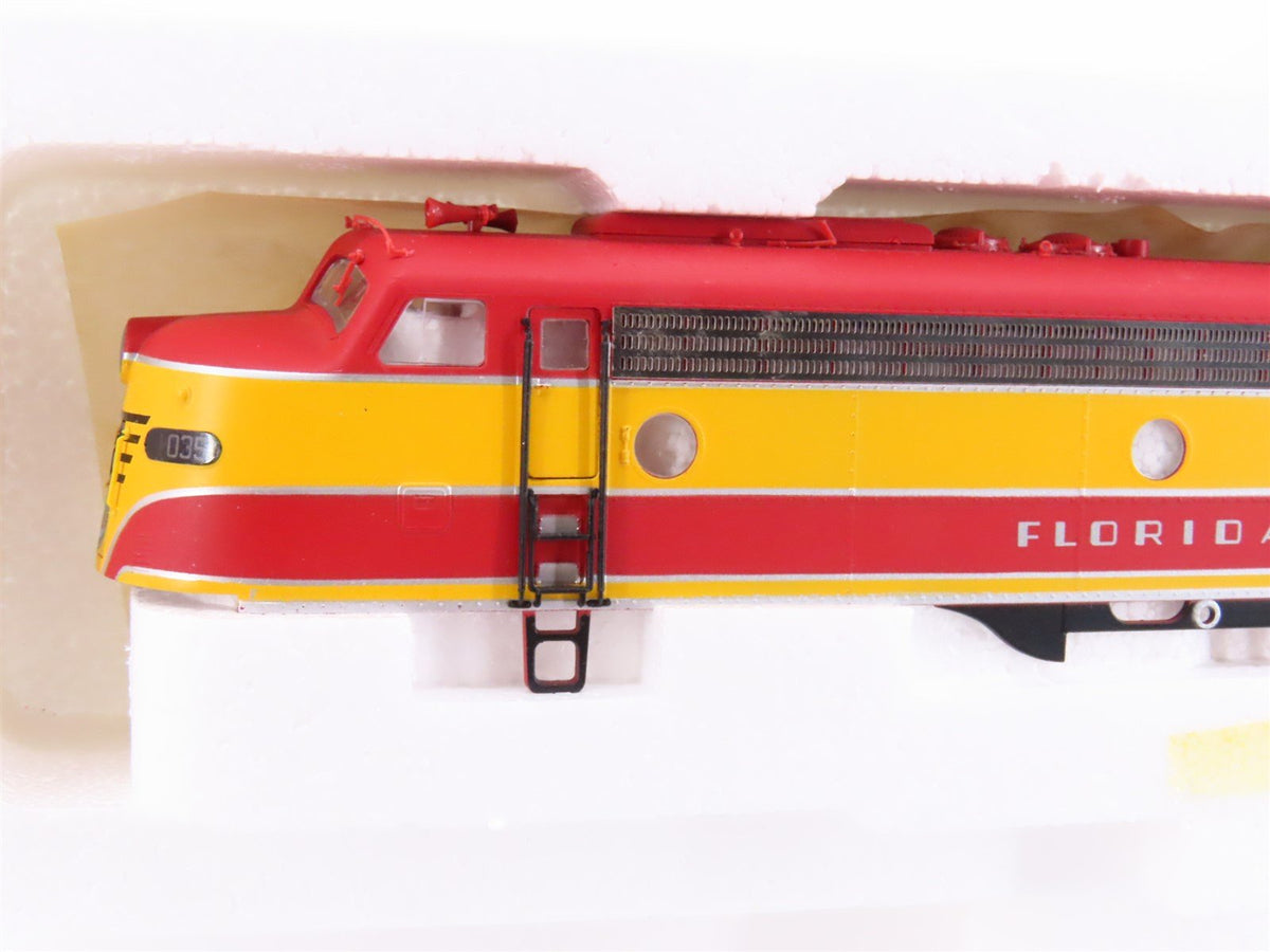 HO Scale Proto 2000 8711 FEC Florida East Coast EMD E8/9A Diesel #1035