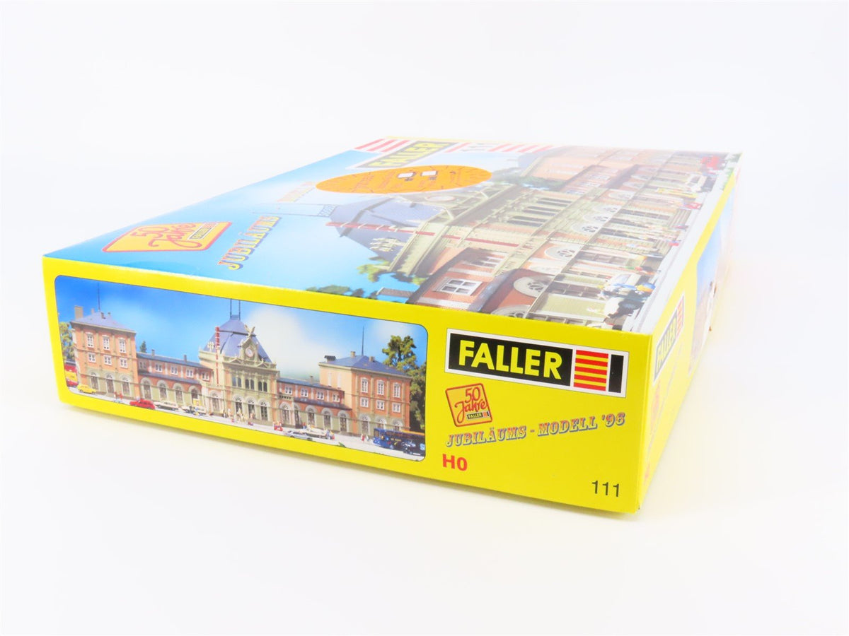 HO 1/87 Scale FALLER Kit #111 &quot;Neustadt (Weinstrasse)&quot; Railway Station