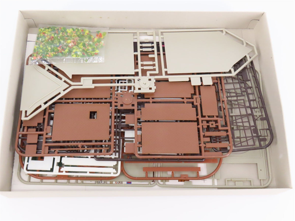 HO 1/87 Scale FALLER Kit #424 &quot;Schwabentor (Swabian Gate)&quot; Townhouse