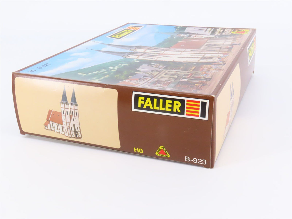 HO 1/87 Scale FALLER Kit #B-923 Cathedral