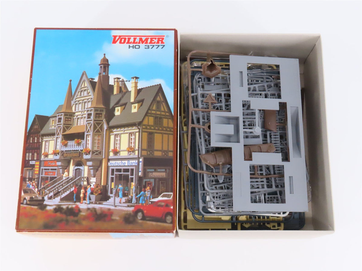 HO 1/87 Scale Vollmer Kit #3777 Castle Hotel