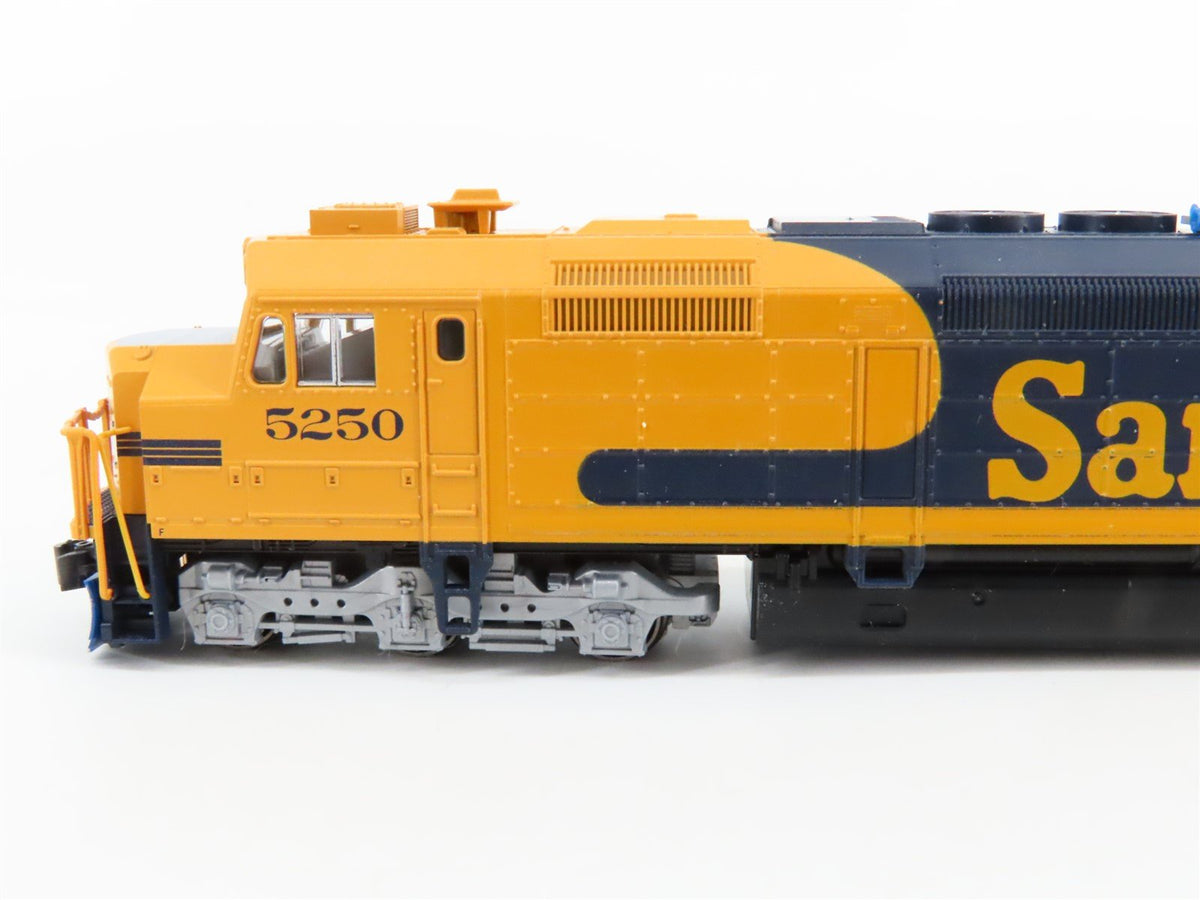 N Scale KATO 176-9211 ATSF Santa Fe SDP40F Diesel Locomotive #5250