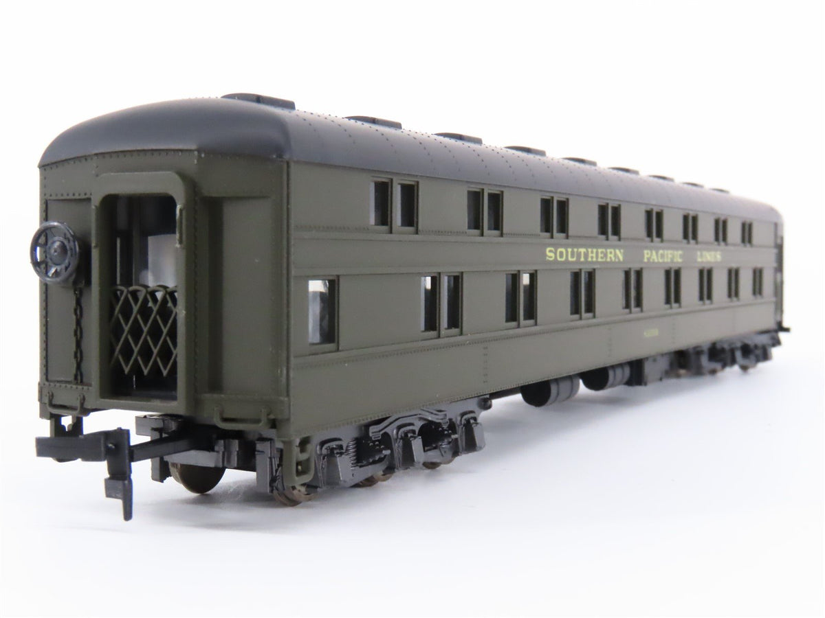 HO Scale Rivarossi RIV2883 SP Southern Pacific Lines Sleeper Passenger Car