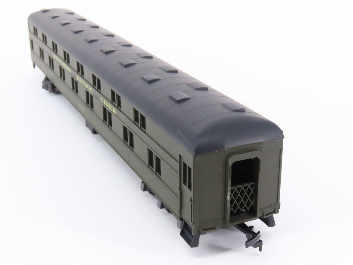 HO Scale Rivarossi RIV2883 SP Southern Pacific Lines Sleeper Passenger Car