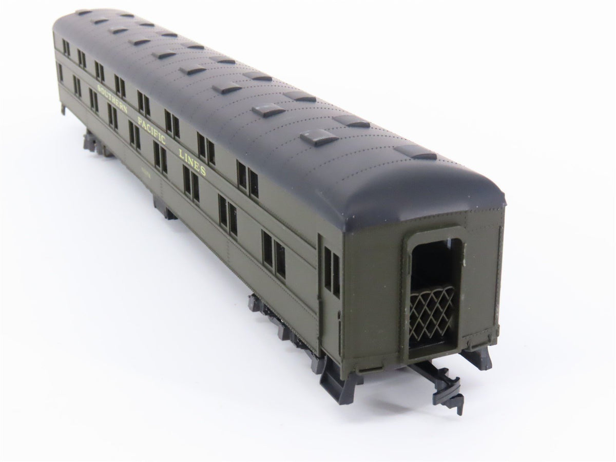 HO Scale Rivarossi RIV2883 SP Southern Pacific Lines Sleeper Passenger Car