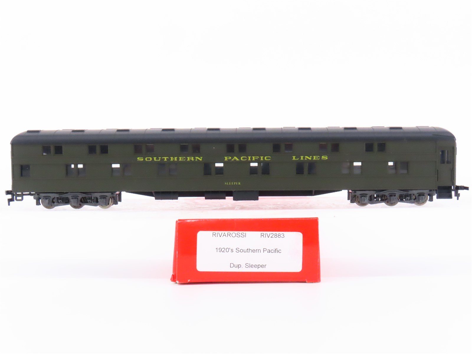 HO Scale Rivarossi RIV2883 SP Southern Pacific Lines Sleeper Passenger Car