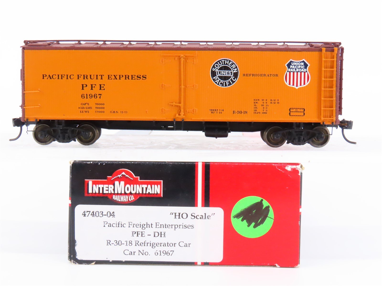 HO Scale InterMountain 47403-04 UP SP PFE Pacific Fruit Express Reefer #61967