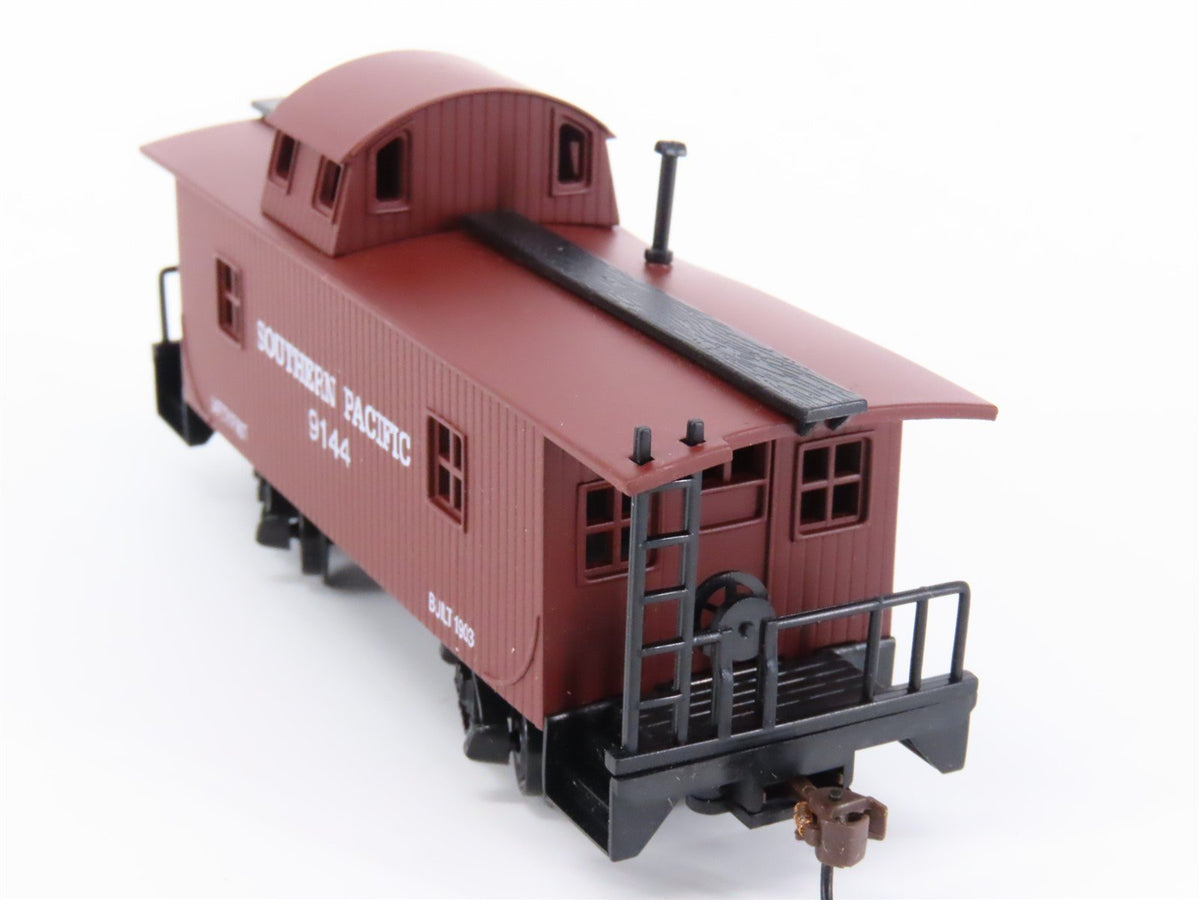 HO Scale Model Power SP Southern Pacific Railroad 32&#39; Wood Caboose #9144