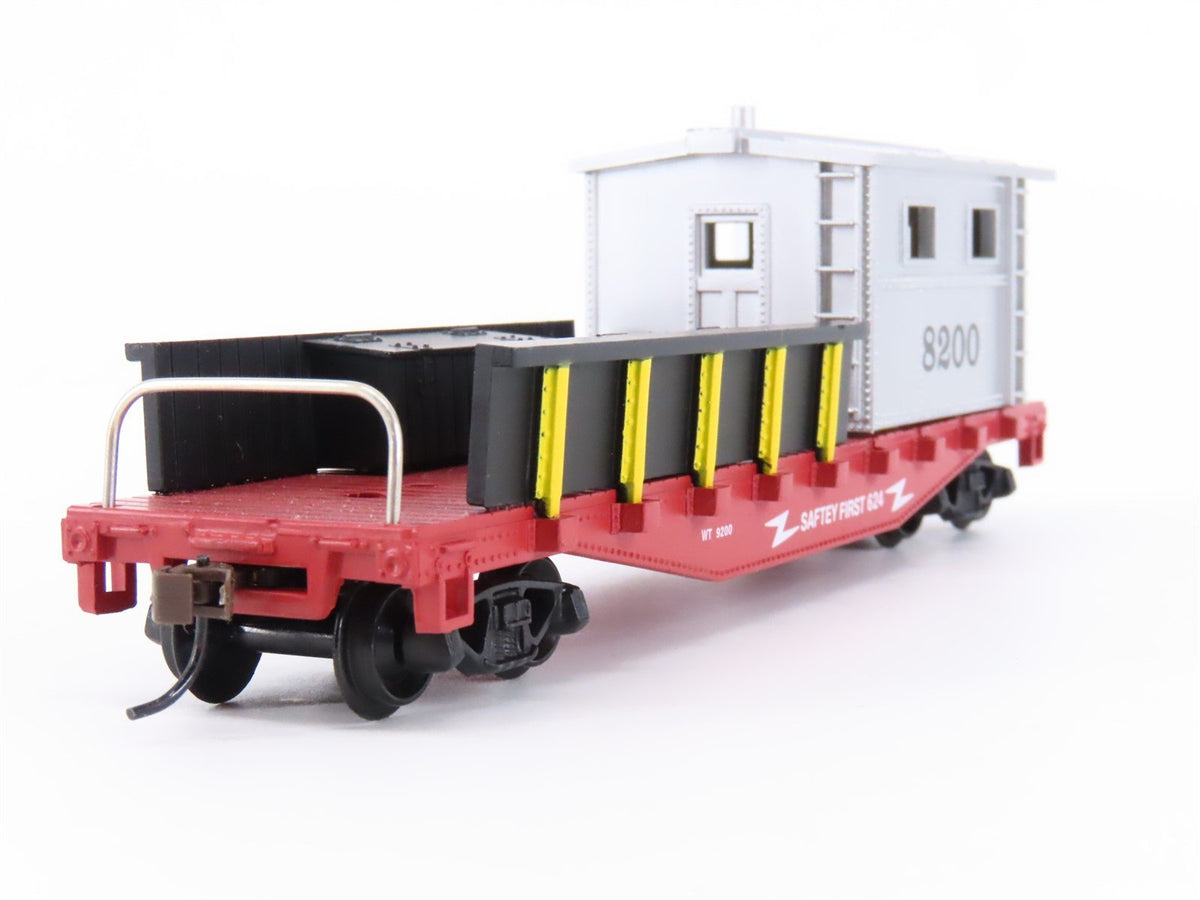 HO Scale Model Power 98200 Safety First 40&#39; Work Caboose #8200