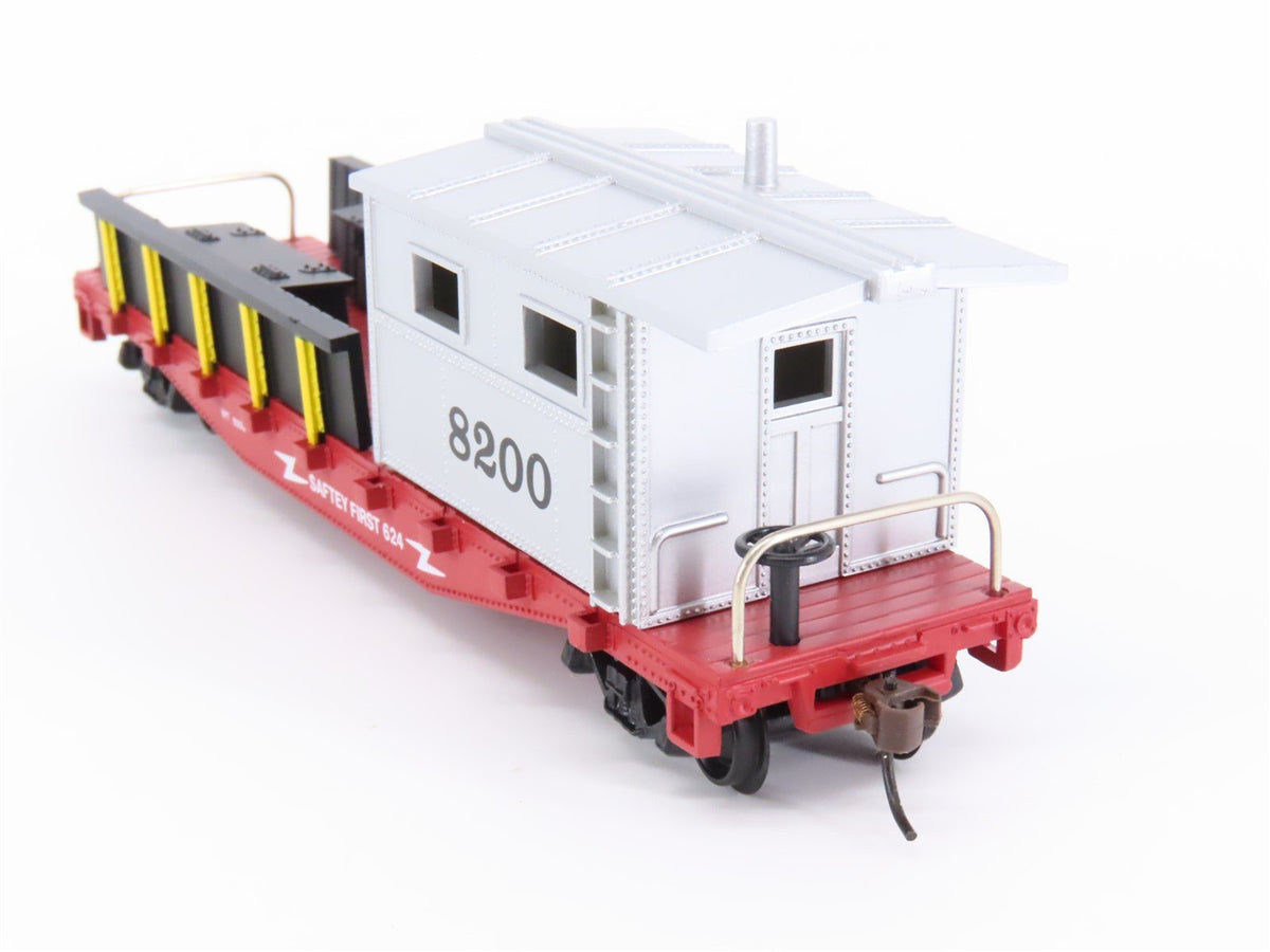 HO Scale Model Power 98200 Safety First 40&#39; Work Caboose #8200