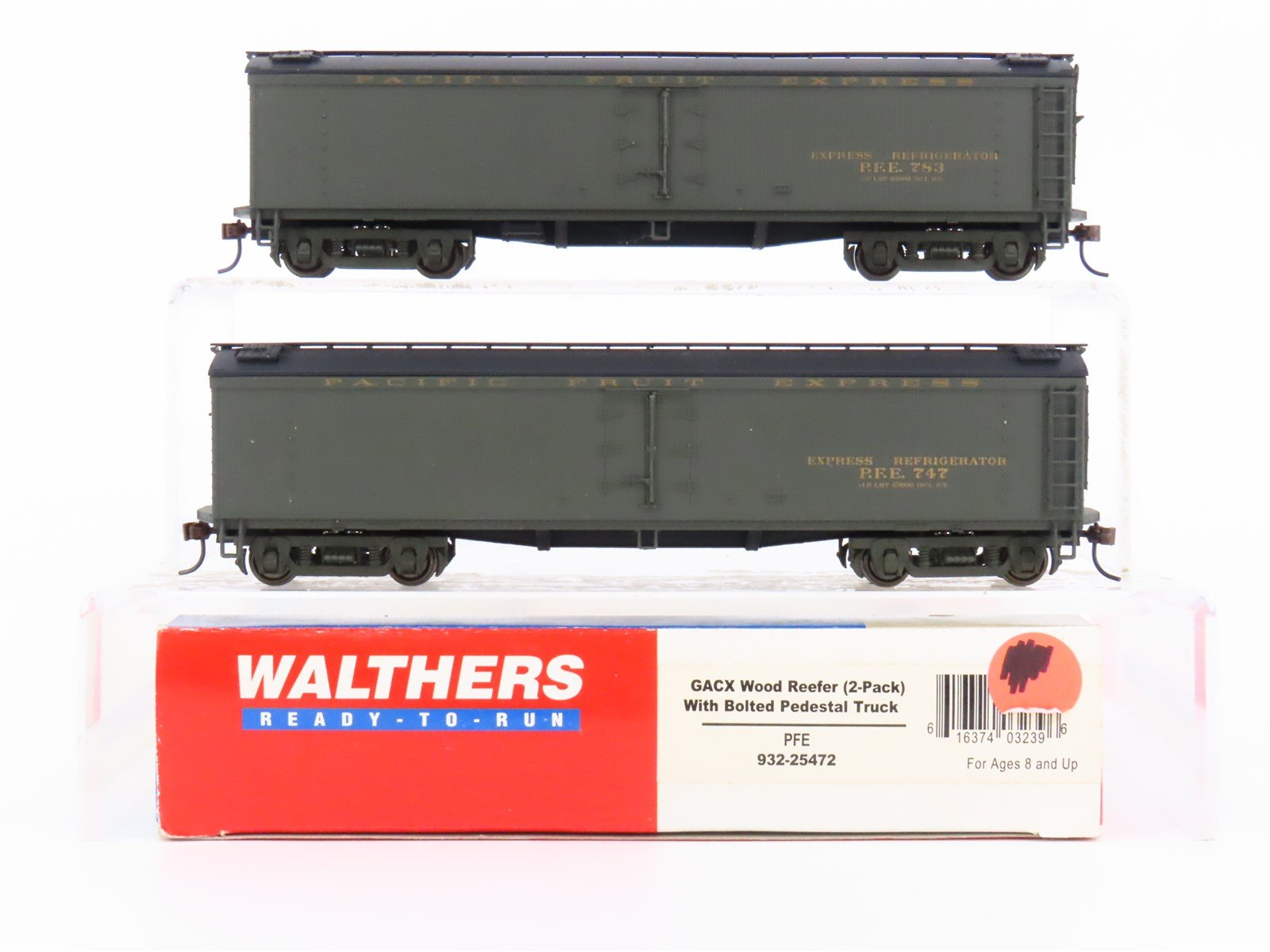 HO Scale Walthers 932-25472 PFE Pacific Fruit Express Reefer #747 #783 2-Pack