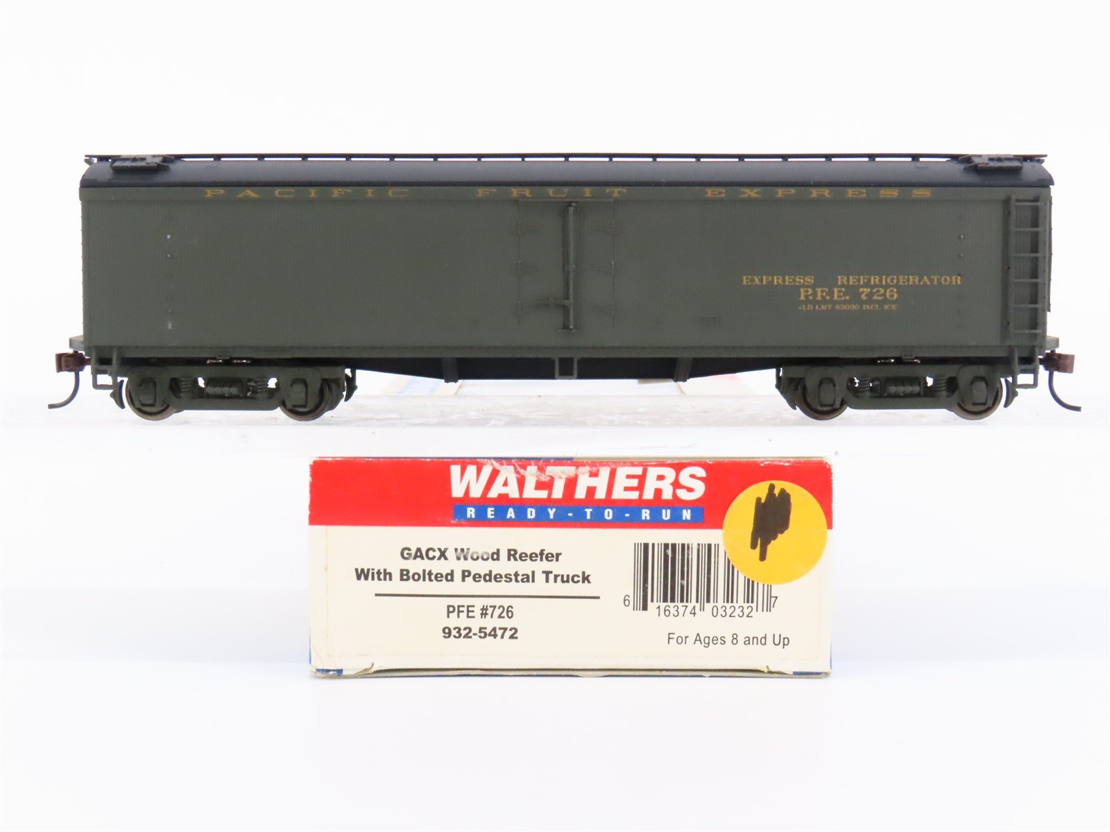 HO Scale Walthers 932-5472 PFE Pacific Fruit Express Wood Reefer #726