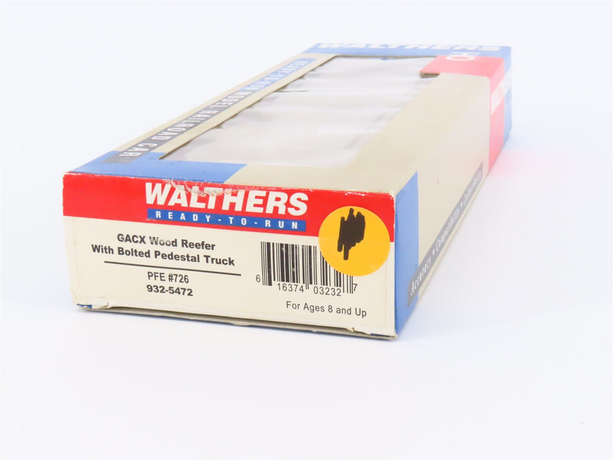 HO Scale Walthers 932-5472 PFE Pacific Fruit Express Wood Reefer #726