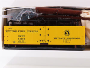 LOT of 14 HO Scale InterMountain WFE/FGE/ART/SCMX/& More Reefer & Tank Car Kits