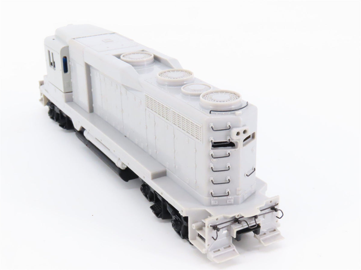 HO Scale Bachmann Spectrum 41-0828-D2 Undecorated EMD GP30 Diesel Locomotive