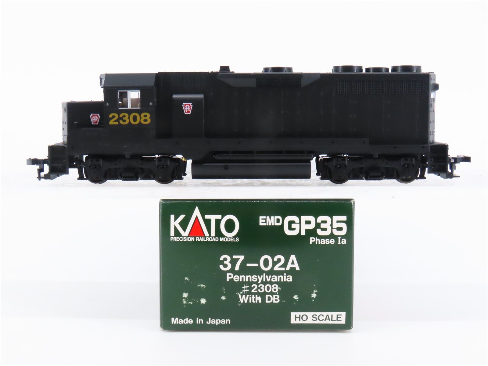 HO Scale KATO 37-02A PRR Pennsylvania EMD GP35 Ph. 1a Diesel Locomotive #2308