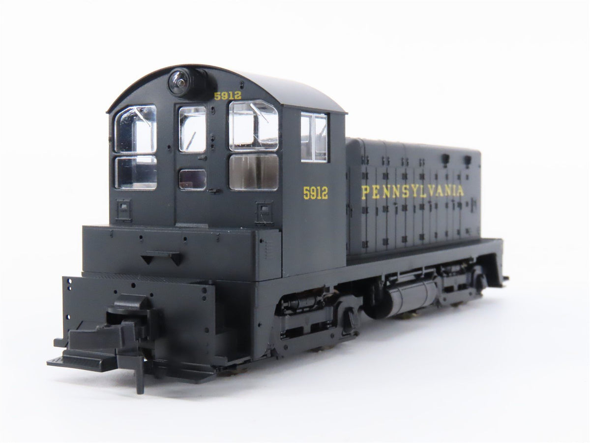 HO Scale KATO 37-108 PRR Pennsylvania EMD NW2 Ph. 1 Diesel Switcher #5912