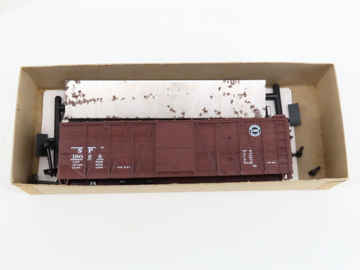 Lot of 10 HO Scale Accurail Kits SP Southern Pacific 2-Bay Hoppers &amp; Box Cars