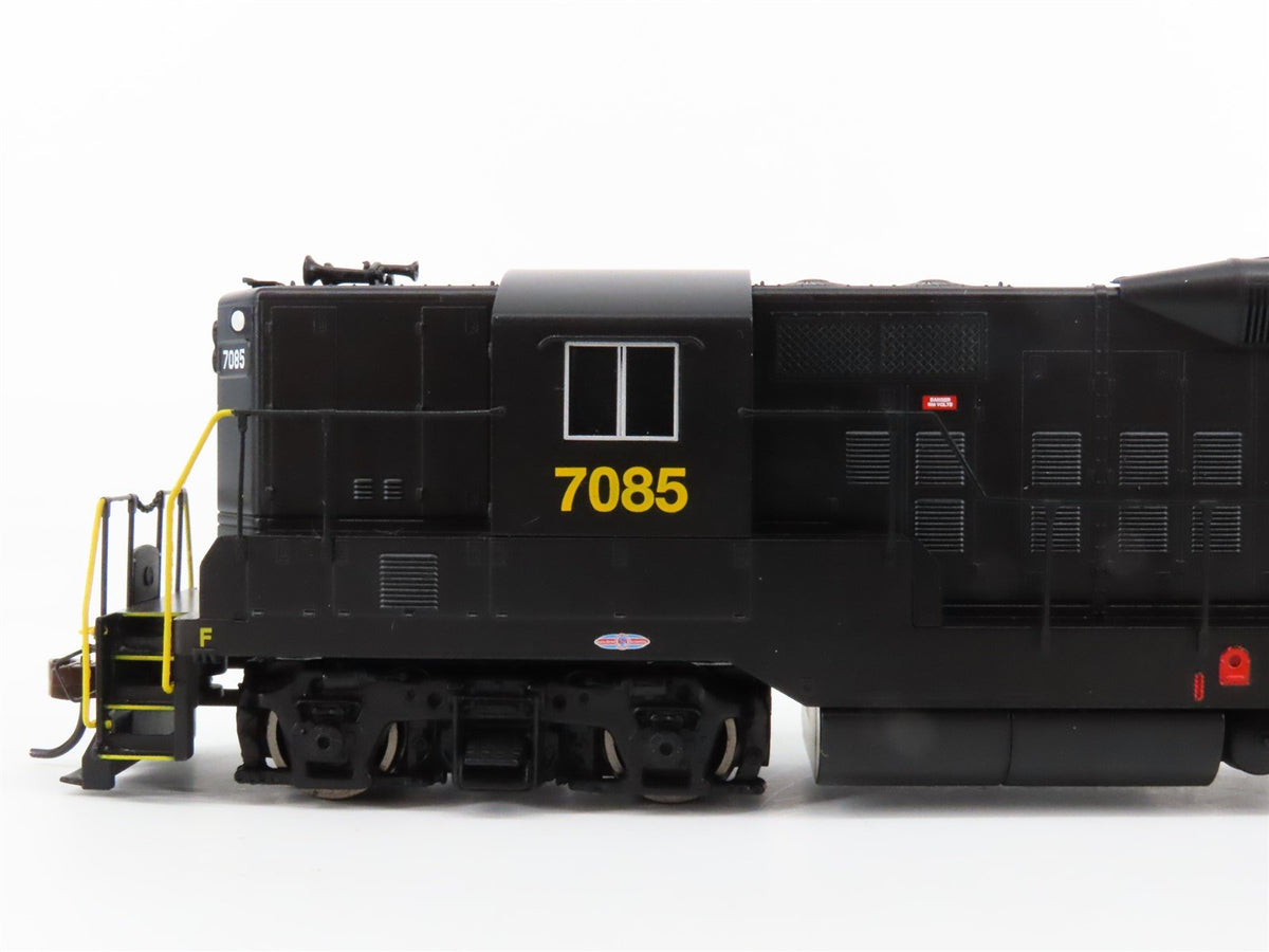 HO Scale Bachmann 62808 PRR Pennsylvania EMD GP9 Diesel #7085 w/ DCC