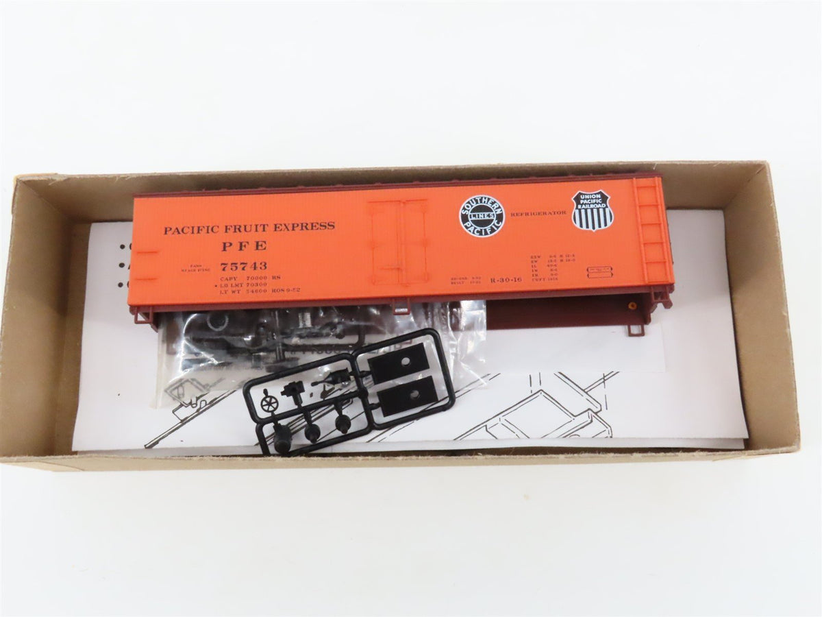 Lot of 10 HO Scale Accurail Kits PFE SP &amp; Data Only Reefers, Box Cars &amp; Hopper