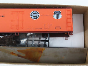 Lot of 10 HO Scale Accurail Kits SP & PFE Box Cars & Reefers