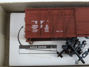 Lot of 10 HO Scale Accurail Kits SP & PFE Box Cars & Reefers