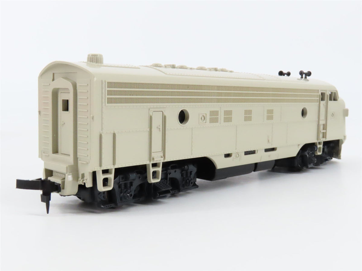 HO Scale Atlas 8300 Undecorated EMD FP7 Diesel Locomotive