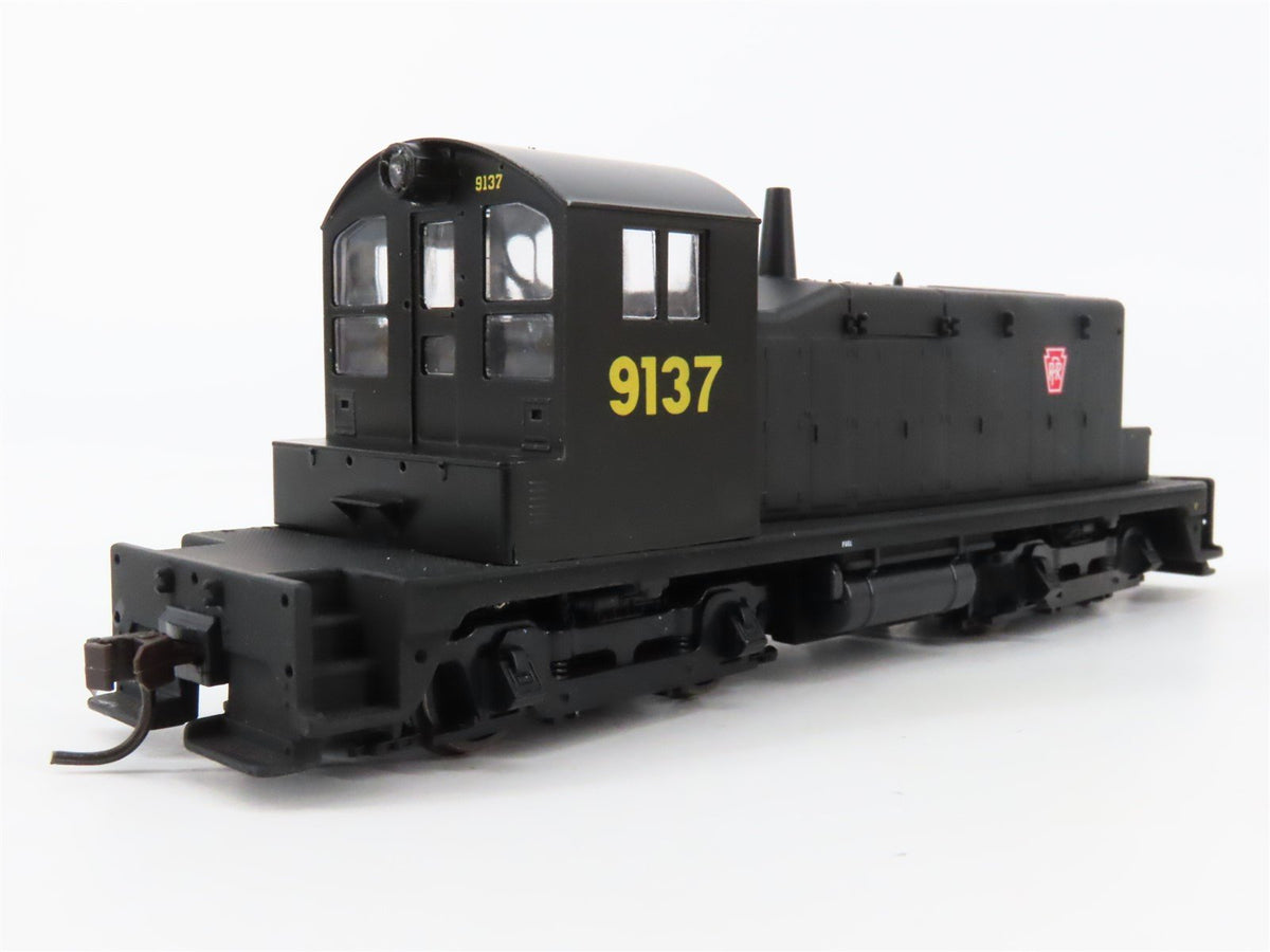 HO Walthers 932-1372 PRR Pennsylvania Keystone EMD SW-1 Diesel Switcher #9137