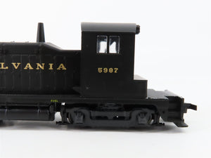 HO Scale Walthers 932-1351 PRR Pennsylvania EMD SW-1 Diesel Switcher #5987