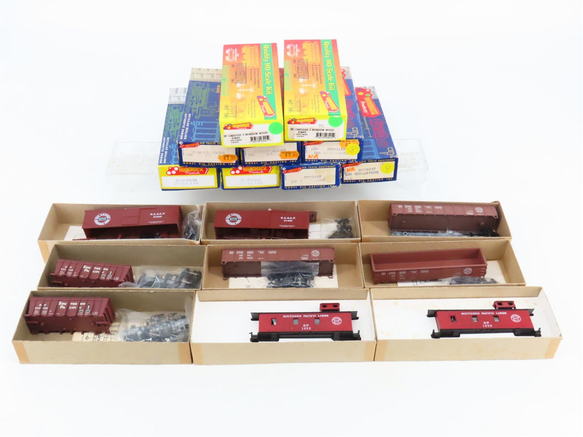 Lot of 9 HO Scale Roundhouse Kits SP SA&amp;AP Freight Cars