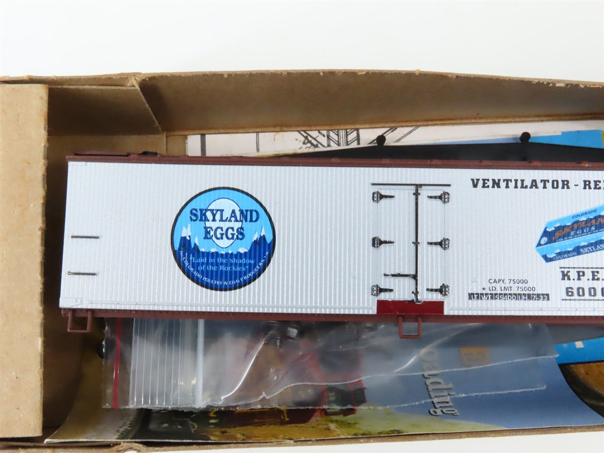 Lot of 9 HO Scale Branchline Trains Kits Assorted Express &amp; Wood Reefers