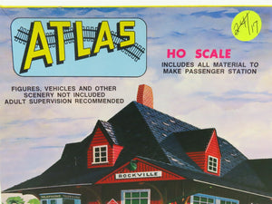 LOT of 7 HO Atlas Kits Lumber Yard, Passenger Station & Telephone Pole Packs