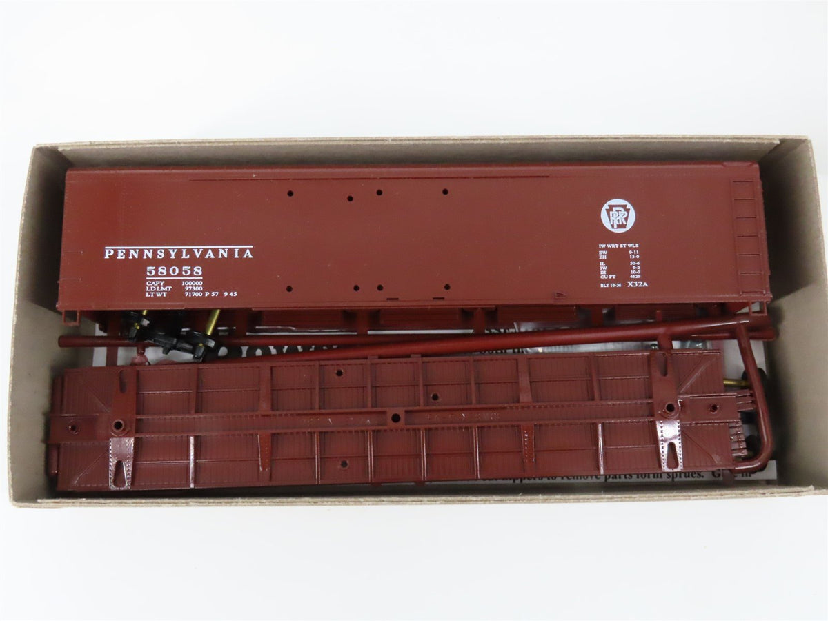 Lot of 12 HO Scale Bowser Kits PRR Pennsylvania Railroad 40&#39; &amp; 50&#39; Box Cars