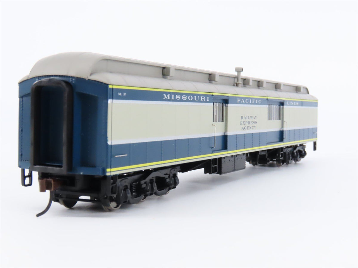 HO Scale Walthers 932-10514 MP Missouri Pacific Heavyweight Baggage Passenger